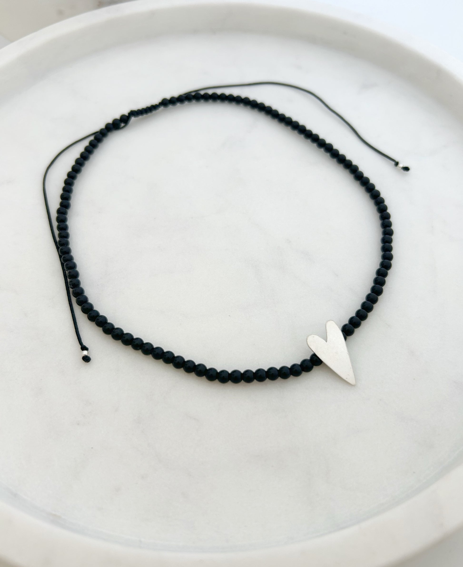 Collar hilo ajustable  de piedra onix para mujer, corazon hecho a mano plata 925, joyas de plata para mujer, accesorios