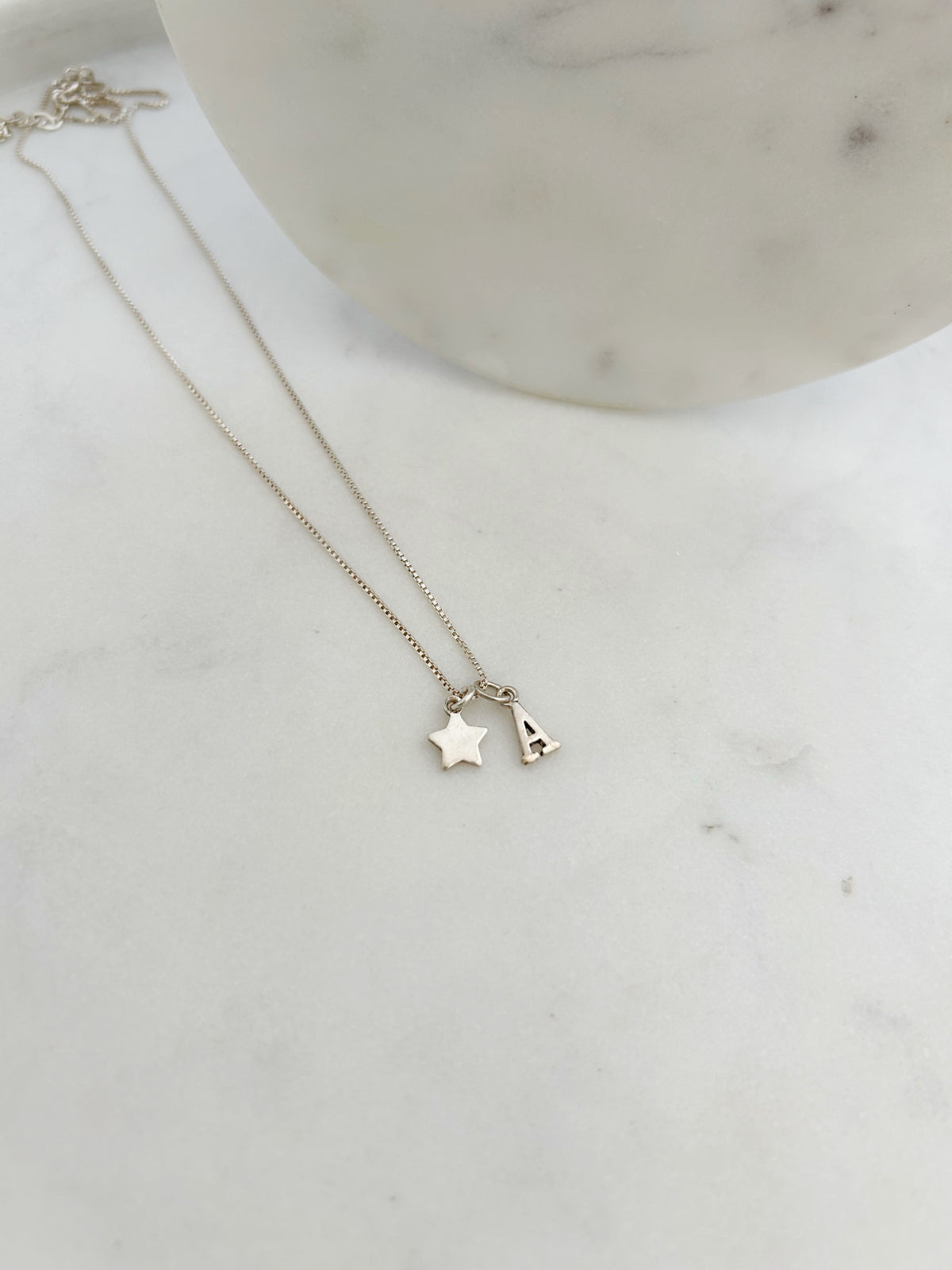 Cadena Plata 925 de 40 cm  + Estrella + Inicial (a elección)